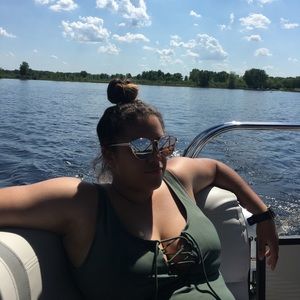 Meet your Posher, Ariana